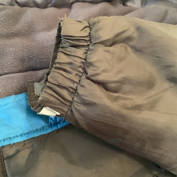 Boys warm winter coat - Picture 6 of 6